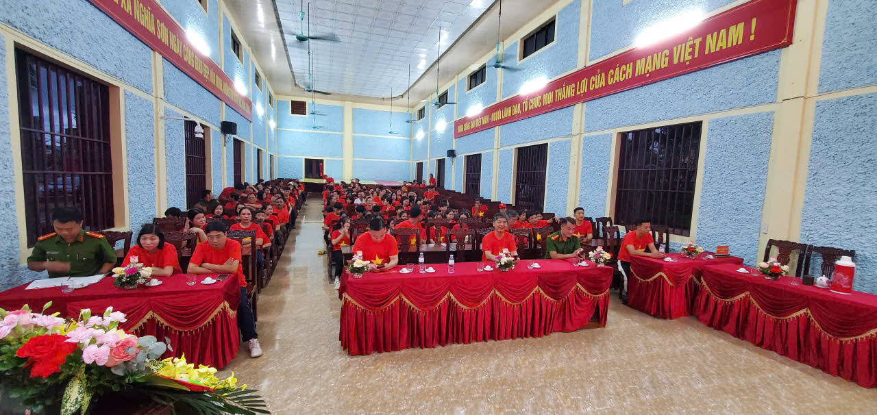 NGHĨA SƠN HƯỞNG ỨNG SỰ KIỆN “CÙNG VIỆT NAM TIẾN BƯỚC" 