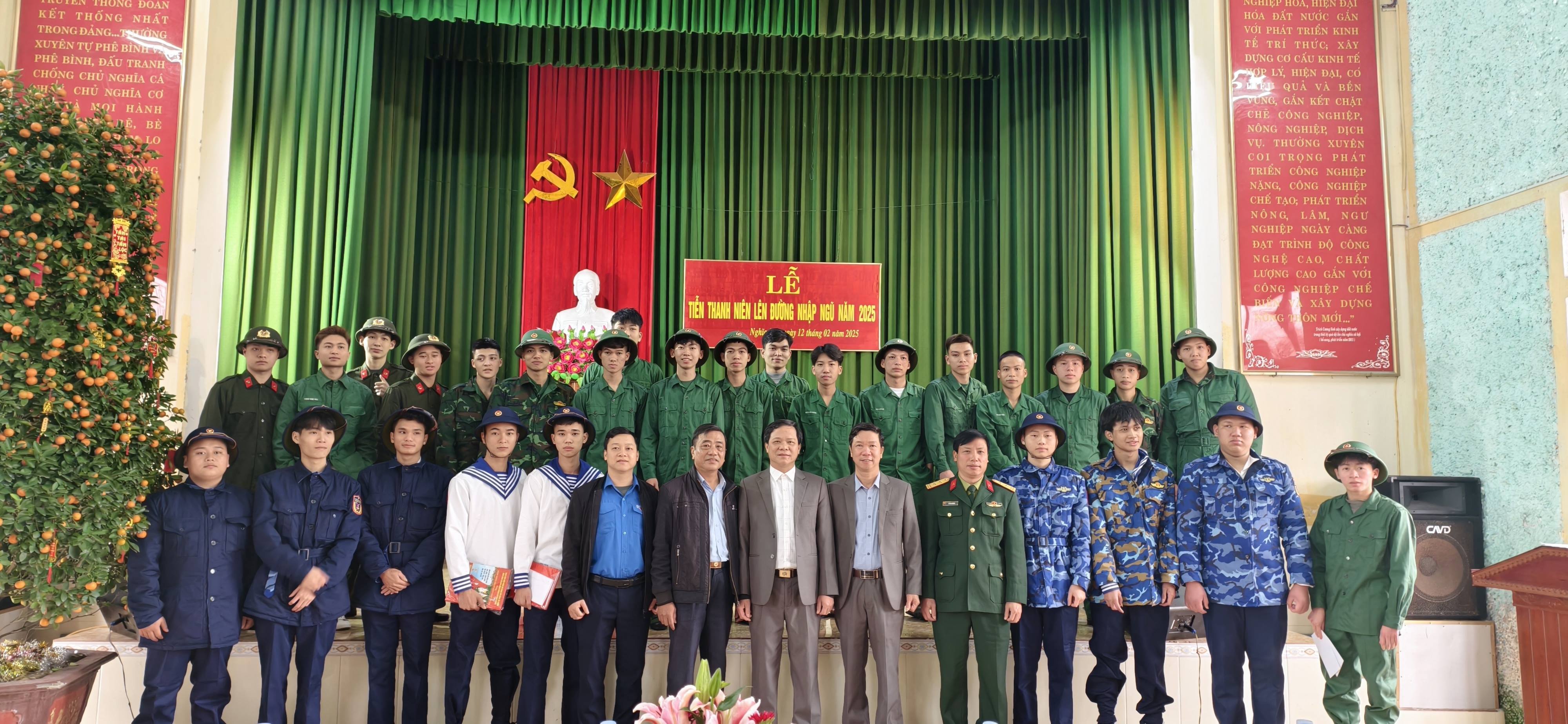 Xã Nghĩa Sơn tổ chức Lễ tiễn thanh niên lên đường nhập ngũ năm 2025