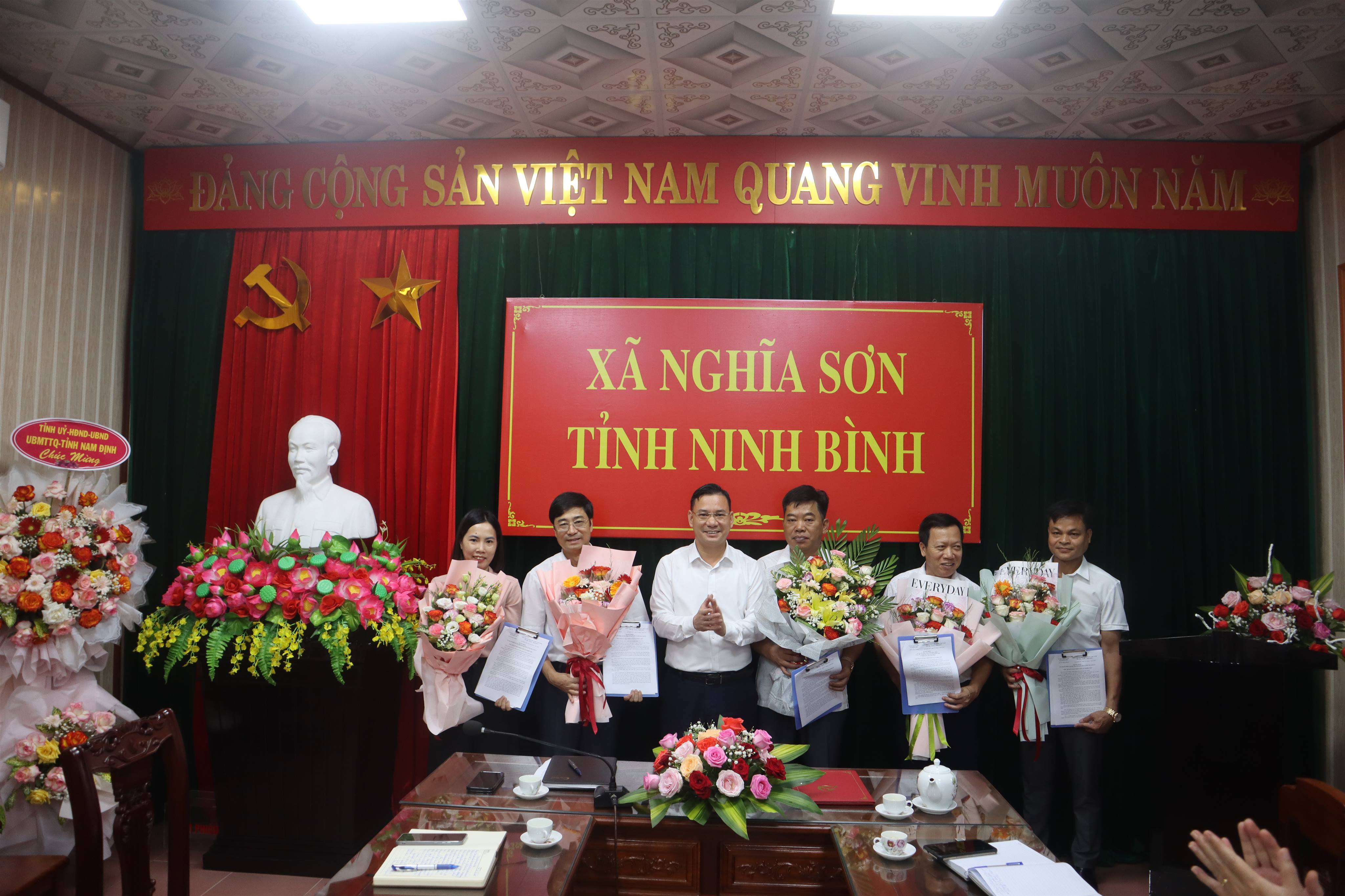 Hội đồng nhân dân xã Nghĩa Sơn khóa I tổ chức kỳ họp thứ Nhất